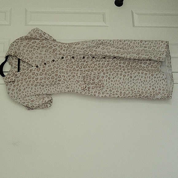 *Final Sale* Joie COADY LEOPARD-PRINTED SHIRT DRESS IN PORCELAIN - Picture 5 of 16